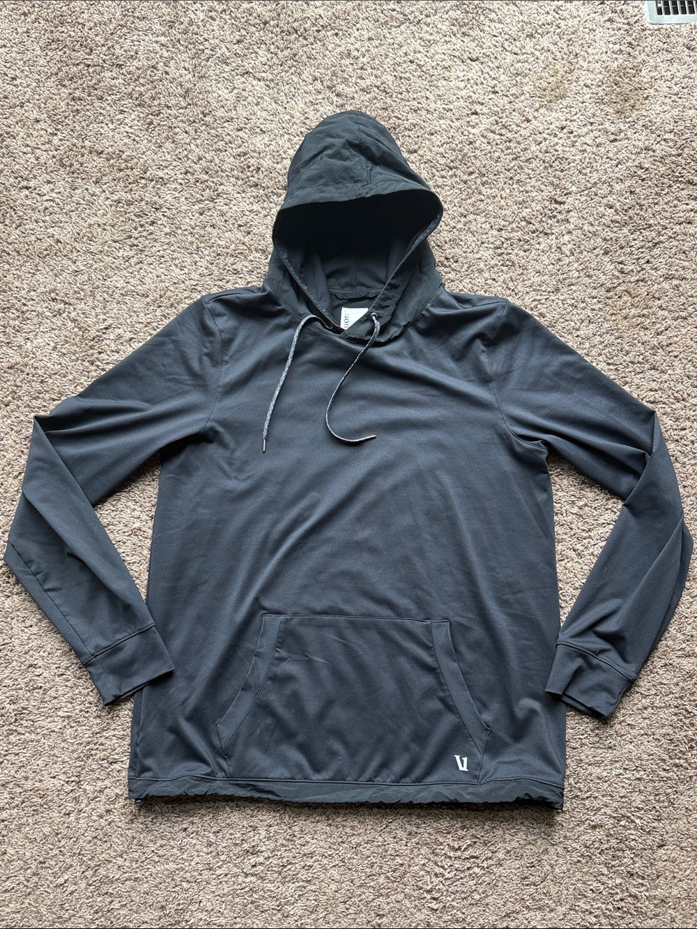 Vuori Men's Charcoal Black Lightweight Hooded Pullover, windproof hood, Sz. L